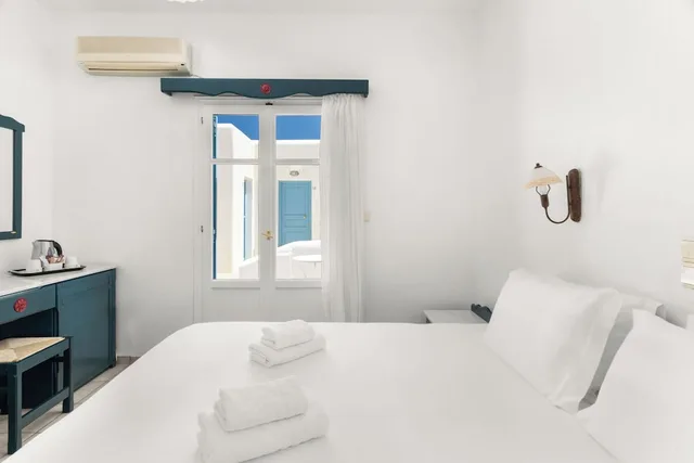 غرفة ثلاثية، Paros Inn Hotel 3/4