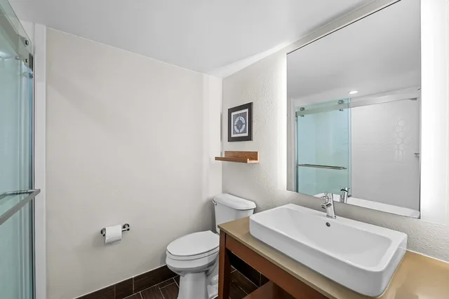 Studio, Suite, King Bed, Ocean Front، Country Inn & Suites by Radisson, Virginia Beach (Oceanfront) 5/6