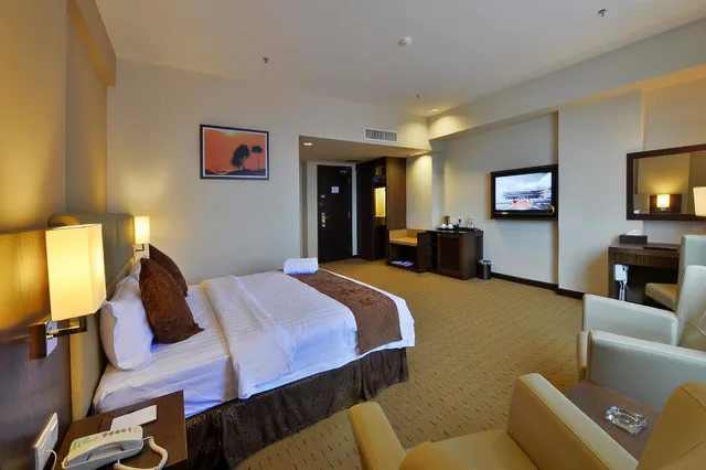 جناح جونيور بسرير كينج، Lintas View Hotel 1/1