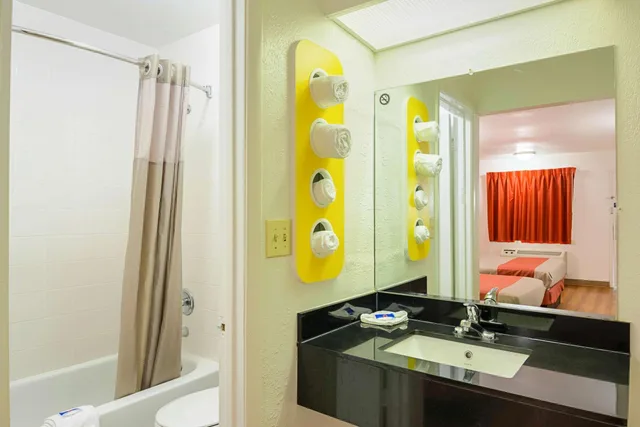 2 Full Beds - Smoking، Motel6 Gainesville, GA 4/5