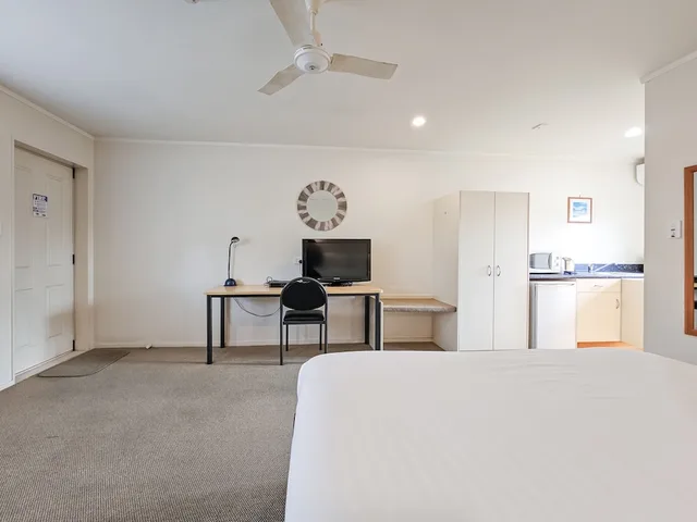 استوديو سوبيريور بسرير كينج، Captain Cook Motor Lodge 2/6
