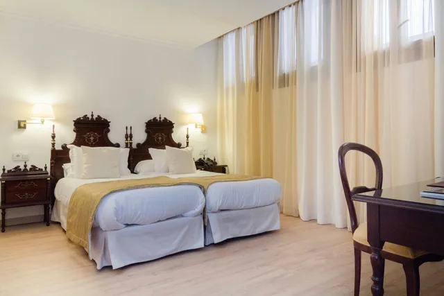 Superior, Double or Twin Bed, Hotel Born 1/1