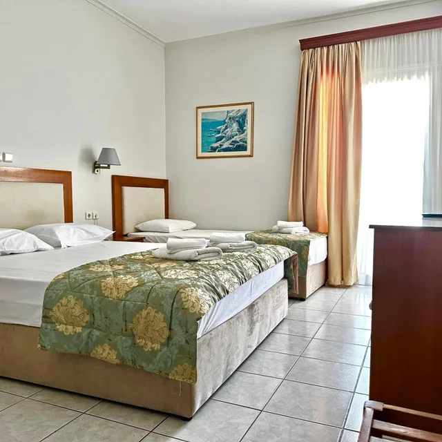 غرفة ثلاثية بشرفة، Hotel Ioni 5/6