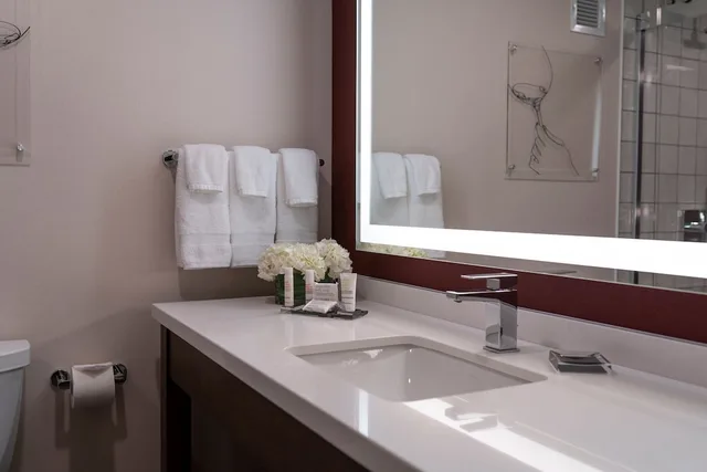 غرفة بسريرين مزدوجين بشرفة في الطابق الأرضي، Napa Valley Marriott Hotel and Spa 4/10