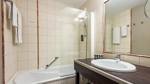 غرفة بسرير مزدوج، HOSTELLERIE D'AUSSOIS 10/10