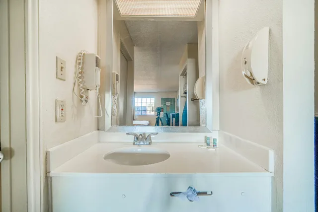 غرفة بسرير كينج بمطبخ صغير، Executive Inn Port Lavaca by OYO 3/3