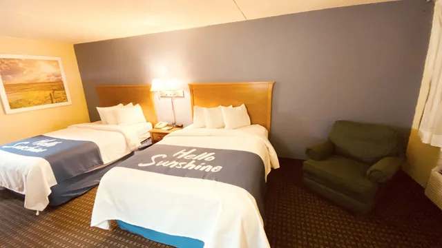 غرفة بسريرين كوين، Days Inn by Wyndham Salina South 3/10