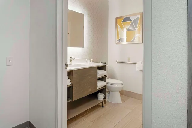 جناح بسرير كينج، Comfort Suites Elgin Northwest 8/8