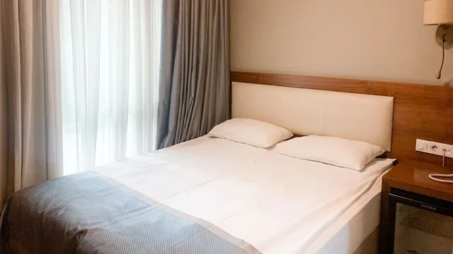 غرفة قياسية بسرير كوين، 2017 Hotel 1/5
