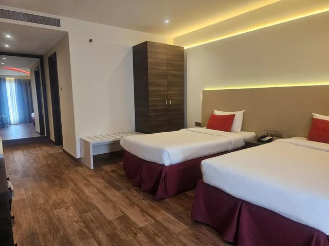 غرفة بريميوم بسريرين منفصلين، Carnelian Muscat - Airport Hotel 6/7