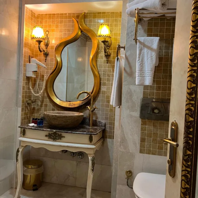 غرفة قياسية بسرير كينج، Hotel Buyuk Hamit 7/10