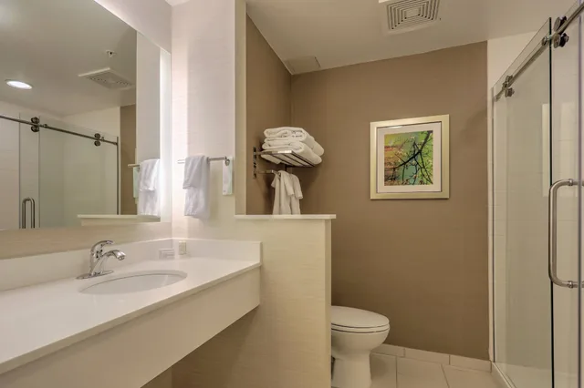 جناح بسرير كينج مع أريكة، Fairfield Inn And Suites By Marriott Greenville 2/3