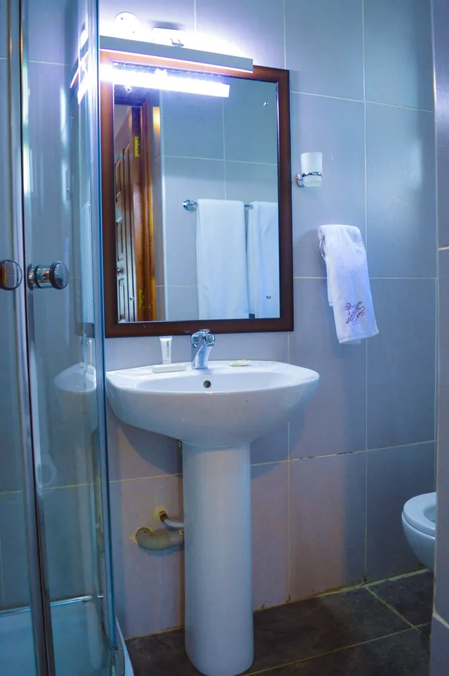 غرفة تنفيذية بسرير كينج، Red Ruby Hotel 5/8
