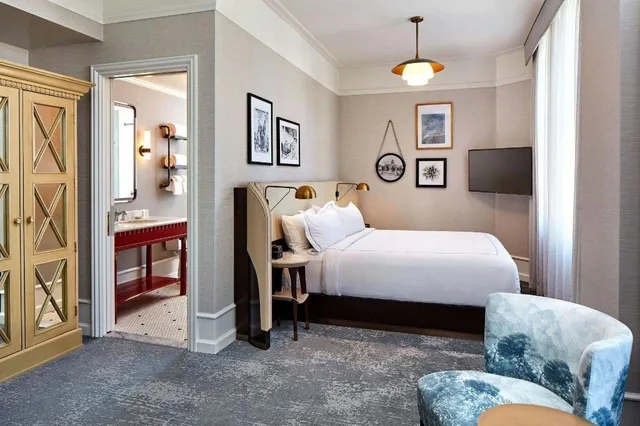 Penthouse Suite, King Bed, The Citizen Hotel Autograph Collection 2/6