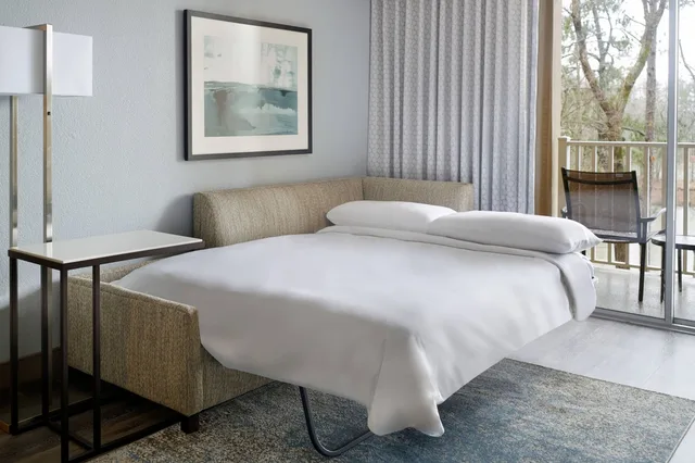 Suite, King Bed, Lake View, Sofa, Atlanta Evergreen Lakeside Resort 1/4
