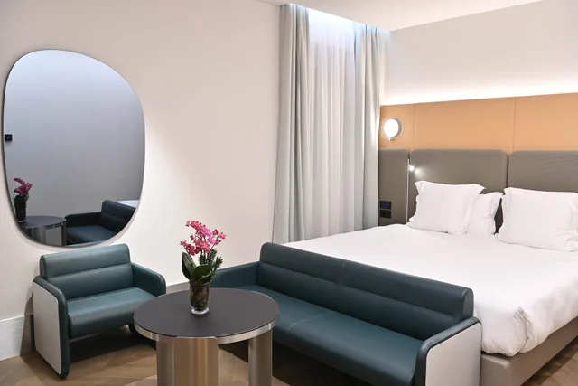 Deluxe, Double Bed, Palazzo Tirso Cagliari Mgallery 4/5