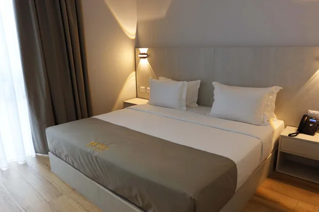 Room, Double or Twin Bed, Accessible, Metro Hotel Terminal 1/2