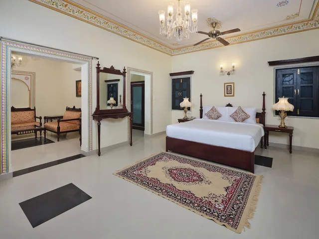 غرفة بريميوم بسرير كينج، Pride Amber Villas Resort 2/4