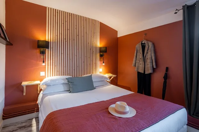 غرفة كلاسيكية بسرير كوين بإطلالة على المدينة، Hotel Madame 6/10