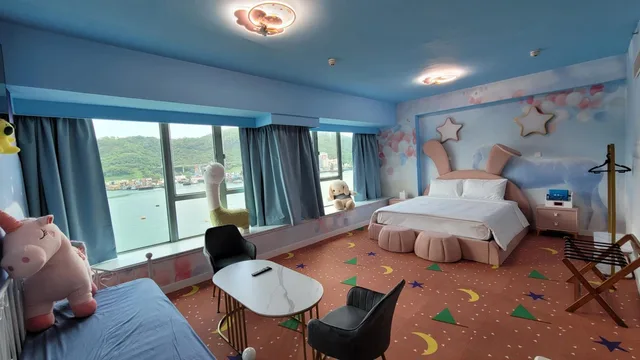 Theme Seaview Suite, Grand Bay View Hotel 1/8