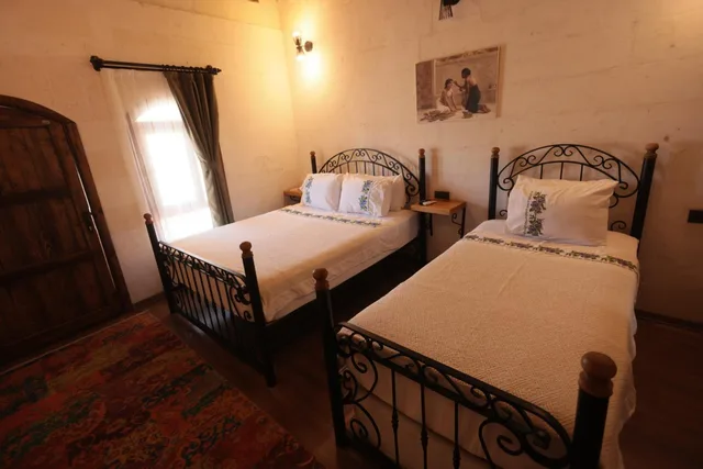 غرفة ثلاثية بإطلالة على الحديقة، Astarte Hotel 7/10