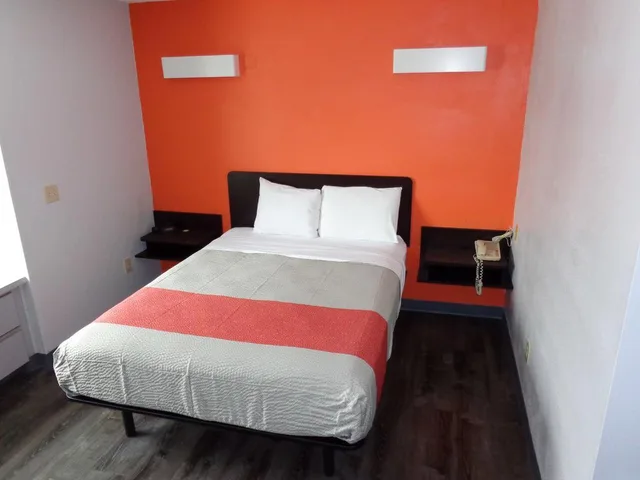 Efficiency, Suite, Queen Bed، Quality Inn and Suites Watertown Fort Drum 1/2