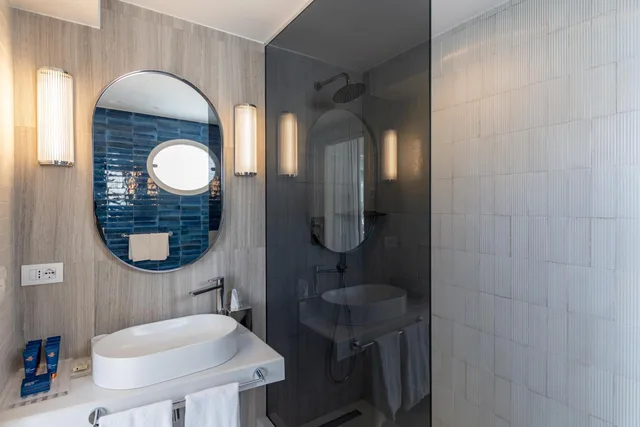 غرفة بسرير مزدوج بإطلالة على البحر، Hotel Mamela 10/10