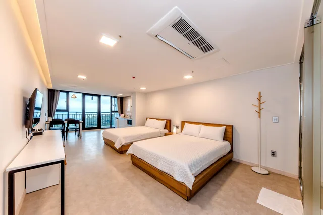 غرفة تنفيذية بسريرين مزدوجين بشرفة، Jeju I've Hotel & Resort 2/3