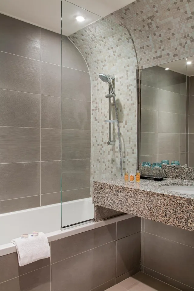 غرفة ثلاثية بسرير فردي بغرفتين، Timhotel Opera Blanche Fontaine 5/6
