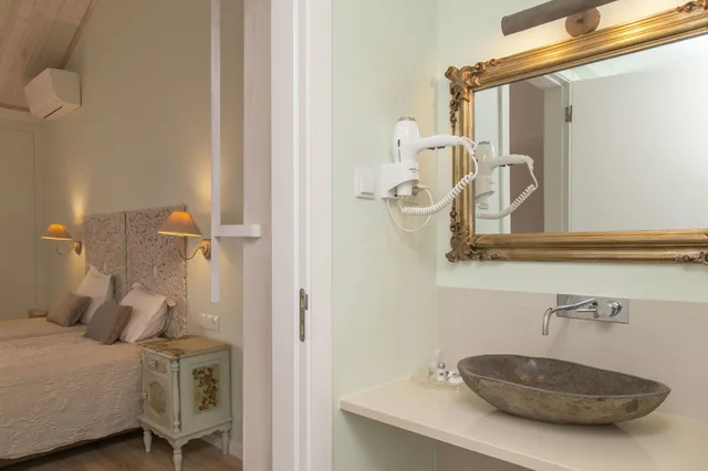غرفة سوبيريور بسرير كينج وسرير فردي بشرفة، Hotel Aires Da Serra 5/5