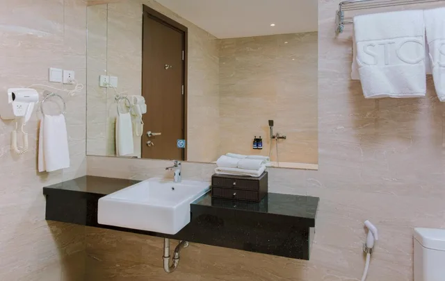 Aston, Suite، Aston Gorontalo Hotel & Convention Center 6/9