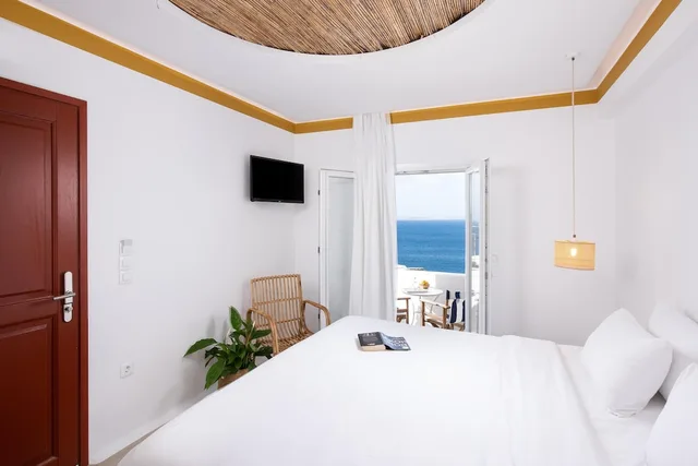 غرفة سوبيريور بسرير كوين بإطلالة على البحر، Hotel Tagoo 1/8