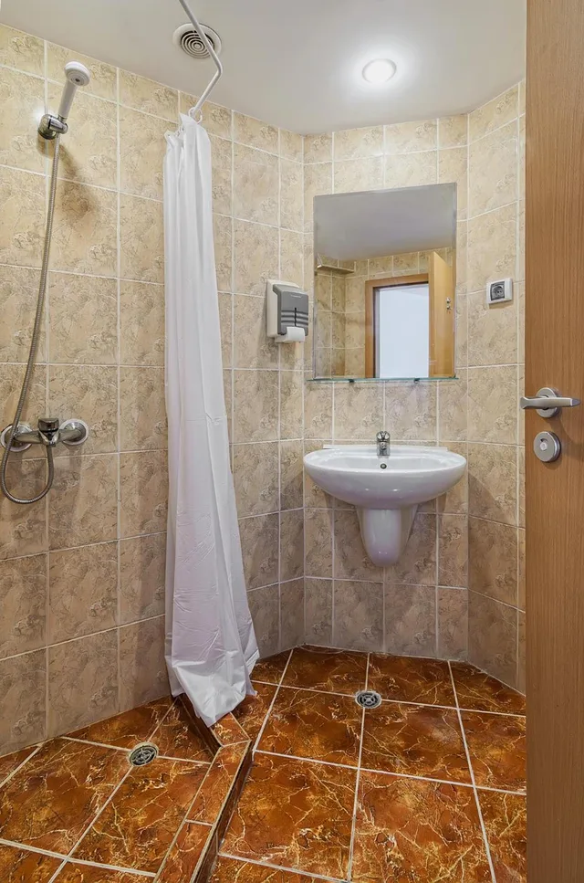 Room, Triple, Balcony, Gloria St. Constantine 9/10