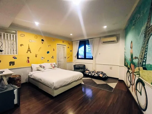 French, Standard, Double Bed، Around The World Bed and Breakfast - Hostel 2/3