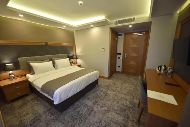 غرفة سوبيريور بسرير مزدوج، Four Seven Hotel 1/2