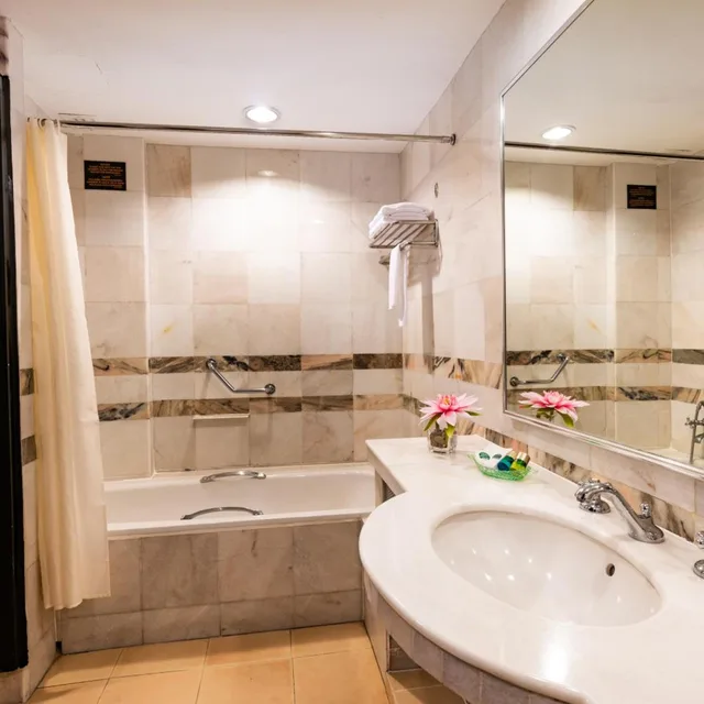 Deluxe Twin Garden View, Century Pines Resort 3/3