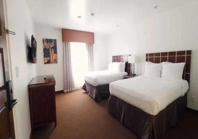 2 Bedrooms, Suite, 2 King Beds, Balcony or Patio, Sofa، Hilton Vacation Club Los Abrigados Resort & Spa Sedona 1/7