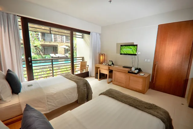 جناح بريميير بإطلالة على المسبح بشرفة بغرفتي نوم، The Haven Bali Seminyak 2/8