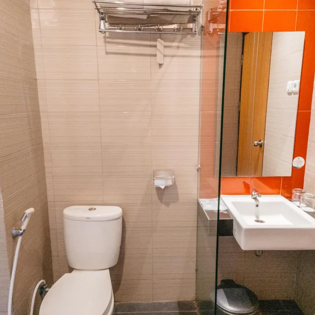 غرفة تنفيذية، Meotel Purwokerto 5/7