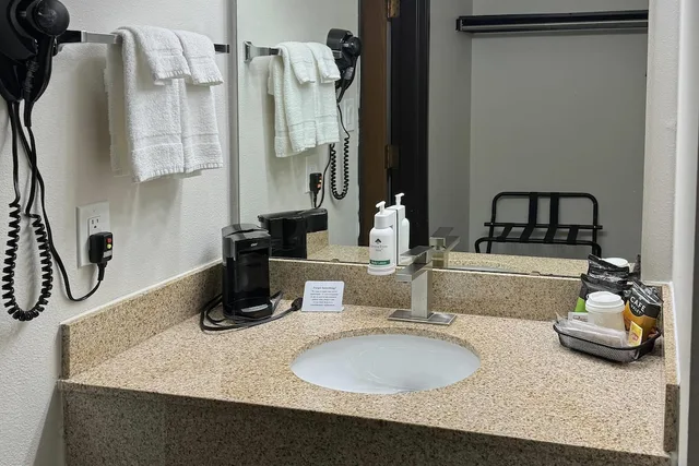 غرفة قياسية بسرير كينج، Park Inn by Radisson Maryville 6/6