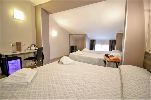 غرفة رباعية، Hotel Miramonti 3/4