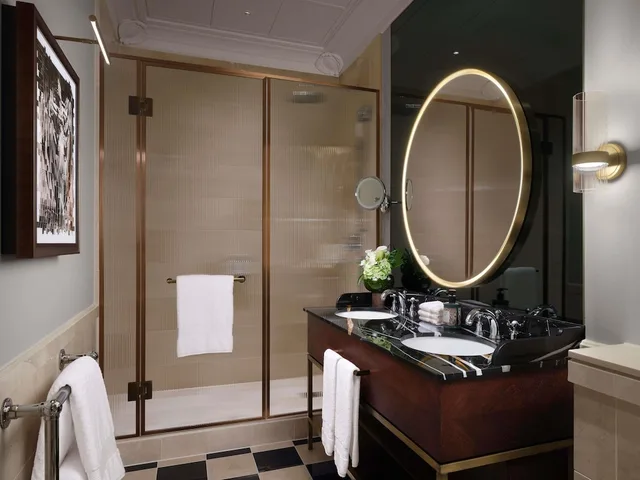 1 Bedroom, Suite, Double Bed, The Savoy Hotel 6/8