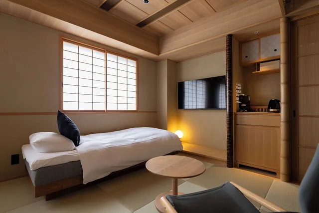 غرفة سوبيريور بسريرين منفصلين مع أريكة، yugen kyoto shijo 2/6
