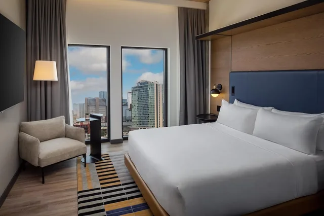 جناح بسرير كينج لذوي الإعاقة، Canopy by Hilton Nashville Downtown The Gulch 2/9