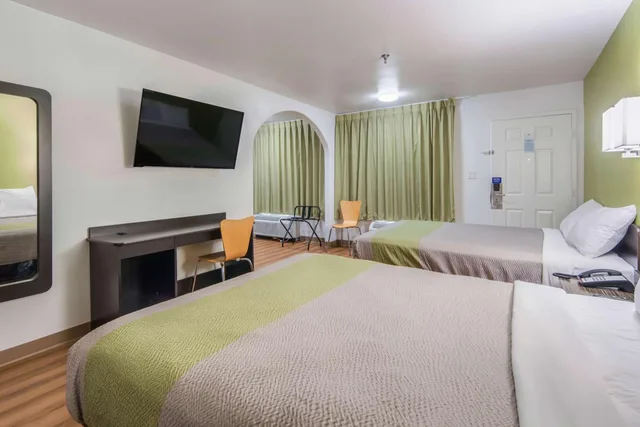 Room, 2 Queen Beds, Accessible, Motel6 Abilene, Tx - East 1/5