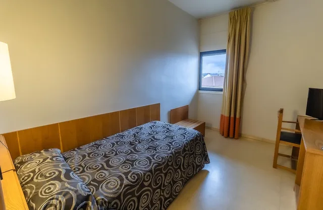 غرفة مفردة بسرير فردي، Alhama Hotel 1/2