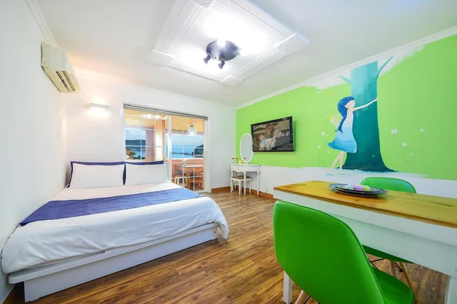 1 Bedroom, Emerald, Basic, Double Bed، Geoje Blue Neoul Pension 2/4