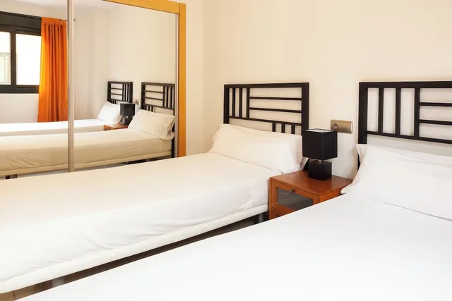 شقة بأربعة أسرّة وسرير كوين بـ3 غرف نوم مع أريكة، Apartamentos Playamarina 2/10