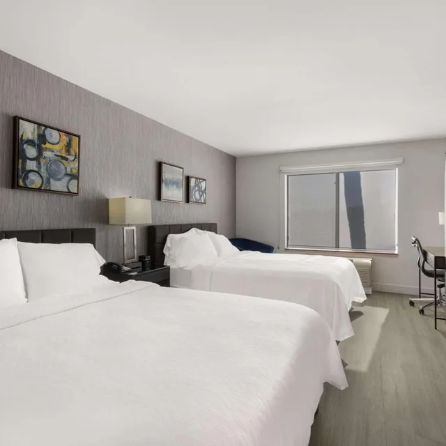 غرفة بسرير مزدوج، Revival Scottsdale Studios 1/2