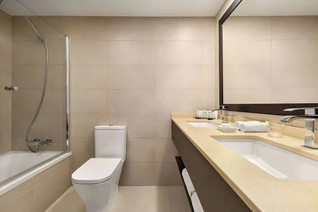 جناح غراند بسريرين كوين بإطلالة على البحر بـ3 غرف نوم بجاكوزي، Wyndham Grand Costa del Sol 5/5